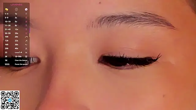 AlberthaEscue online show from November 29, 2025, 4:15 am