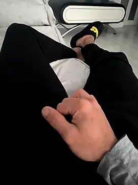 Snapshot of xxxfeo chatting on December 14, 2025, 3:28 pm xxxfeo online show from December 14, 2025, 3:28 pm