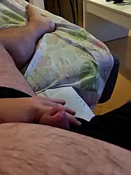 t-dog26 online show from November 5, 2025, 5:29 am