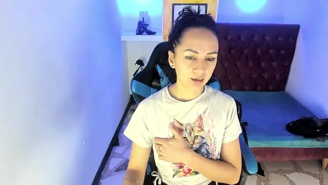 alison moon7 online show from November 14, 2025, 12:48 pm