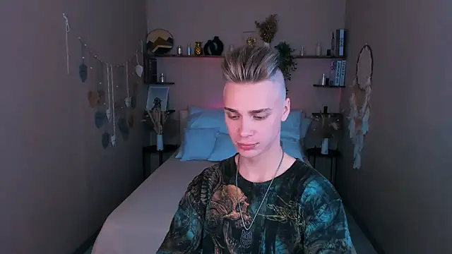 LawrenceMiles online show from September 12, 2025, 10:48 am