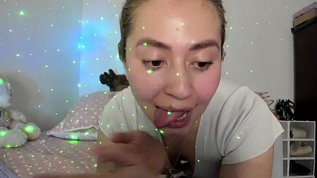 Snapshot of min-ji chatting on February 26, 2026, 6:29 pm min-ji online show from February 26, 2026, 6:29 pm