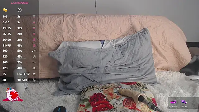 Snapshot of Brianna22_ chatting on October 1, 2025, 8:37 pm Brianna22 online show from October 1, 2025, 8:37 pm