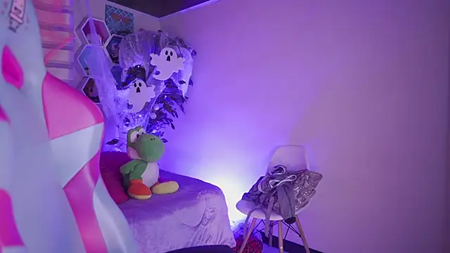 Snapshot of Lana_Dreams_ chatting on October 24, 2025, 12:41 am Lana Dreams online show from October 24, 2025, 12:41 am