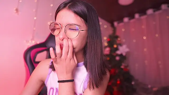 Snapshot of Lana_Dreams_ chatting on November 27, 2025, 12:35 am Lana Dreams online show from November 27, 2025, 12:35 am