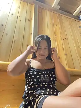 phungtiti online show from October 2, 2025, 1:18 pm