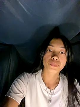 EmLy02 online show from October 19, 2025, 1:01 pm