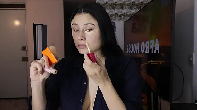 VioletaLorette online show from November 8, 2025, 11:25 pm