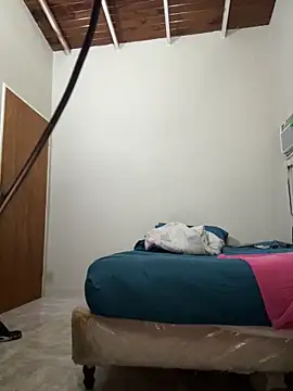 Snapshot of Diabloproducciones chatting on February 10, 2026, 10:30 am Diabloproducciones online show from February 10, 2026, 10:30 am