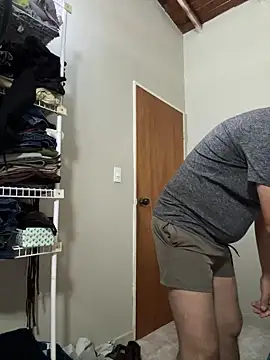 Snapshot of Diabloproducciones chatting on February 15, 2026, 1:52 pm Diabloproducciones online show from February 15, 2026, 1:52 pm