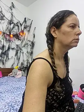 Snapshot of Nina_vallon chatting on October 21, 2025, 10:38 am Nina vallon online show from October 21, 2025, 10:38 am