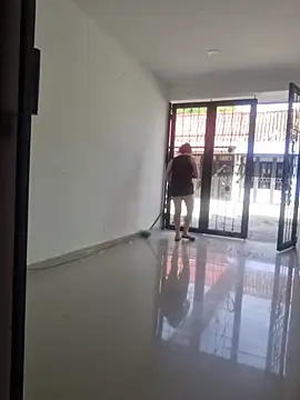 Snapshot of Nina_vallon chatting on November 4, 2025, 1:21 pm Nina vallon online show from November 4, 2025, 1:21 pm