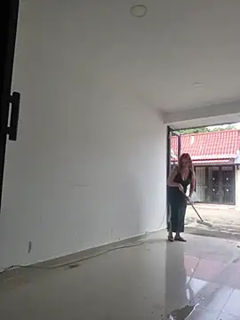 Snapshot of Nina_vallon chatting on November 10, 2025, 1:21 pm Nina vallon online show from November 10, 2025, 1:21 pm