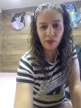 Snapshot of Nina_vallon chatting on November 14, 2025, 1:32 pm Nina vallon online show from November 14, 2025, 1:32 pm