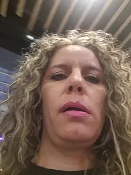 Snapshot of Nina_vallon chatting on November 19, 2025, 11:05 pm Nina vallon online show from November 19, 2025, 11:05 pm