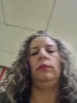 Snapshot of Nina_vallon chatting on November 25, 2025, 8:42 pm Nina vallon online show from November 25, 2025, 8:42 pm