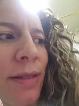 Snapshot of Nina_vallon chatting on December 5, 2025, 3:20 pm Nina vallon online show from December 5, 2025, 3:20 pm