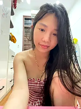 Miumieu online show from November 9, 2025, 12:36 pm