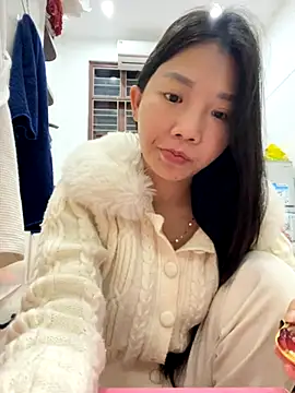 Miumieu online show from November 19, 2025, 10:26 am