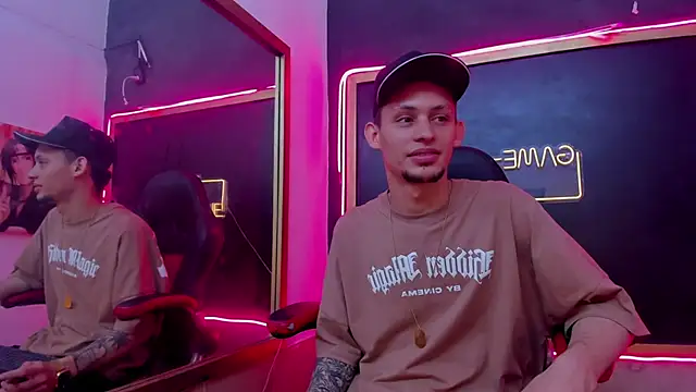 Snapshot of Asmodeo_24 chatting on October 9, 2025, 2:26 pm Asmodeo 24 online show from October 9, 2025, 2:26 pm