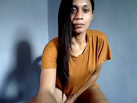 missruffa online show from October 17, 2025, 1:53 am