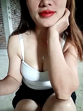 Snapshot of Findongg chatting on September 10, 2025, 8:47 am Findongg online show from September 10, 2025, 8:47 am