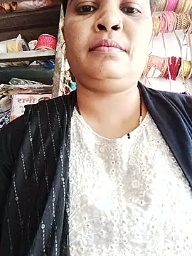 Snapshot of Rajnee33A chatting on October 31, 2025, 7:53 am Rajnee33A online show from October 31, 2025, 7:53 am