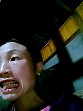 lucybaby00 online show from October 1, 2025, 1:06 pm