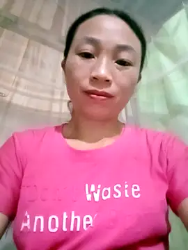 lucybaby00 online show from October 15, 2025, 7:25 pm