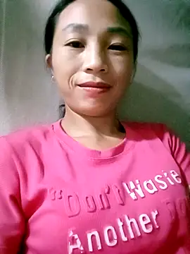 lucybaby00 online show from October 16, 2025, 9:27 pm