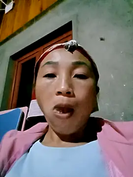 lucybaby00 online show from October 27, 2025, 10:52 am