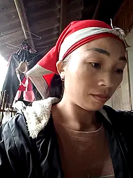 lucybaby00 online show from November 12, 2025, 4:13 am