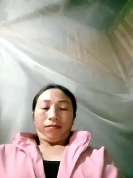 lucybaby00 online show from November 18, 2025, 10:25 pm