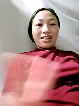 lucybaby00 online show from February 14, 2026, 10:39 pm