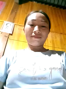 lucybaby00 online show from April 7, 2026, 12:05 pm