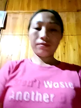 lucybaby00 online show from April 9, 2026, 12:10 pm