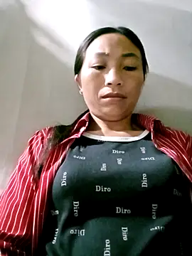 lucybaby00 online show from May 10, 2026, 10:37 pm