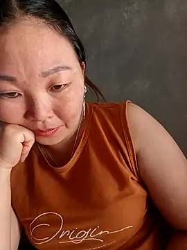 phunphun online show from October 18, 2025, 2:36 am