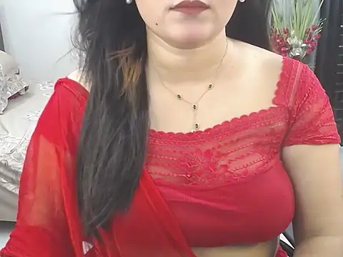Snapshot of Ridiha_Pari chatting on July 3, 2026, 6:47 pm Ridiha Pari online show from July 3, 2026, 6:47 pm
