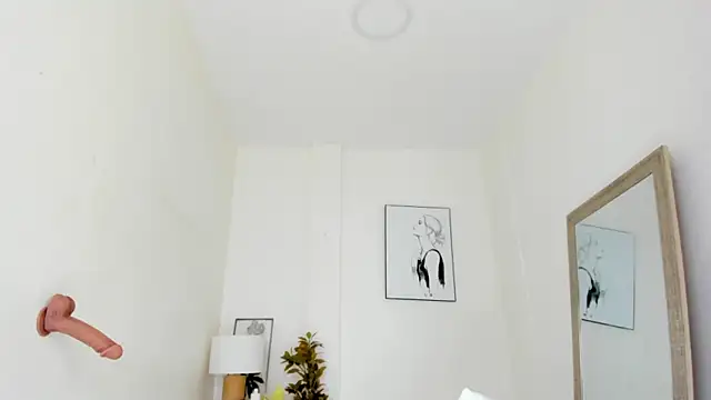 emy barnert online show from November 27, 2025, 12:29 pm