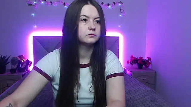 MavkaCute online show from May 19, 2026, 5:52 pm