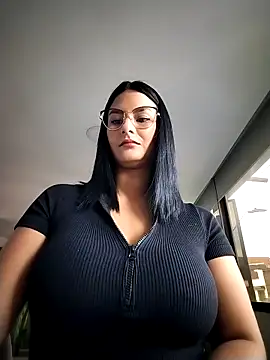 gabysanta  online show from November 6, 2025, 1:34 pm