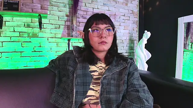 Snapshot of kitty_malach chatting on January 15, 2026, 3:00 am kitty malach online show from January 15, 2026, 3:00 am