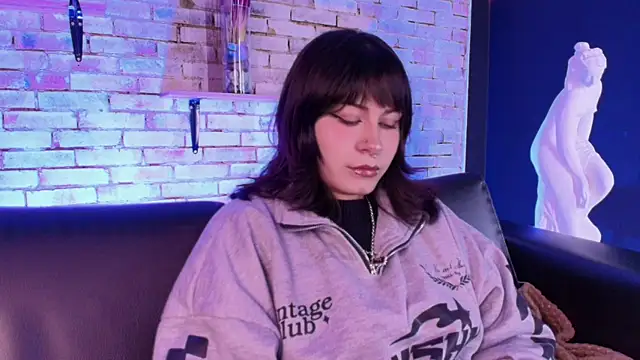 Snapshot of kitty_malach chatting on February 18, 2026, 3:35 am kitty malach online show from February 18, 2026, 3:35 am