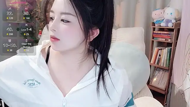 Snapshot of SweetTease2025 chatting on October 31, 2025, 4:41 pm SweetTease2025 online show from October 31, 2025, 4:41 pm