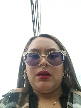 Snapshot of Eiimy_pretty chatting on March 10, 2026, 4:01 pm Eiimy pretty online show from March 10, 2026, 4:01 pm