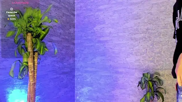 ArthurCox online show from September 25, 2025, 5:27 pm