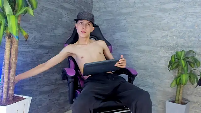 ArthurCox online show from October 13, 2025, 5:35 pm