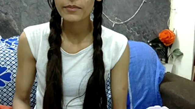 Snapshot of Your-muskan chatting on January 12, 2026, 10:26 pm Your-muskan online show from January 12, 2026, 10:26 pm