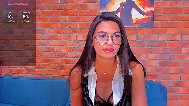 Snapshot of Andriana_1 chatting on November 10, 2025, 9:58 pm Andriana 1 online show from November 10, 2025, 9:58 pm